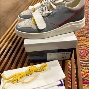 NEW IN BOX Alma Mater GAMMA Nolac Men’s Gray & Yellow Low-Top Sneakers